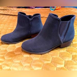 Kenzie dark grey booties sz9